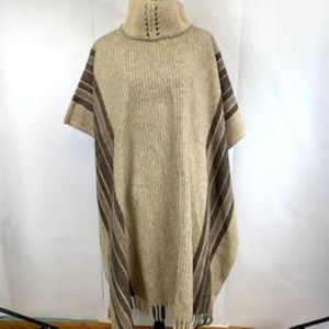 100% Long Wool Poncho